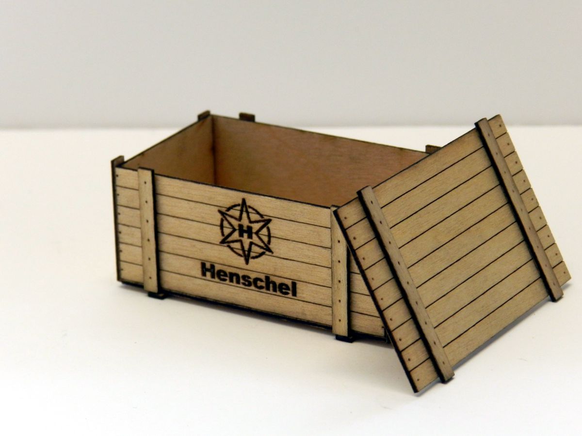 Holzkiste "Henschel" Fertigmodell